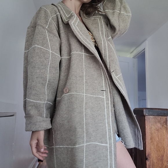 Linda Lundström Designer Coat - Picture 10 of 12